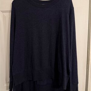 ALO Yoga Heathered Navy V‑Neck Pullover